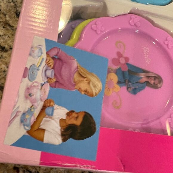 2002 vintage Barbie dinnerware play set NEW - Picture 2 of 8